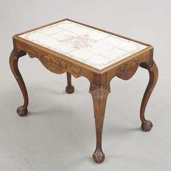 BORD MED KAKELPLATTOR, Upsala-Ekeby, 1900-talets första hälft.