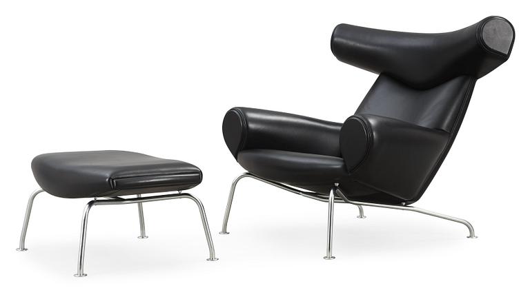 FÅTÖLJ samt FOTPALL, Hans J Wegner, "Ox-Chair", Erik Jørgensen, Danmark ca 2010.