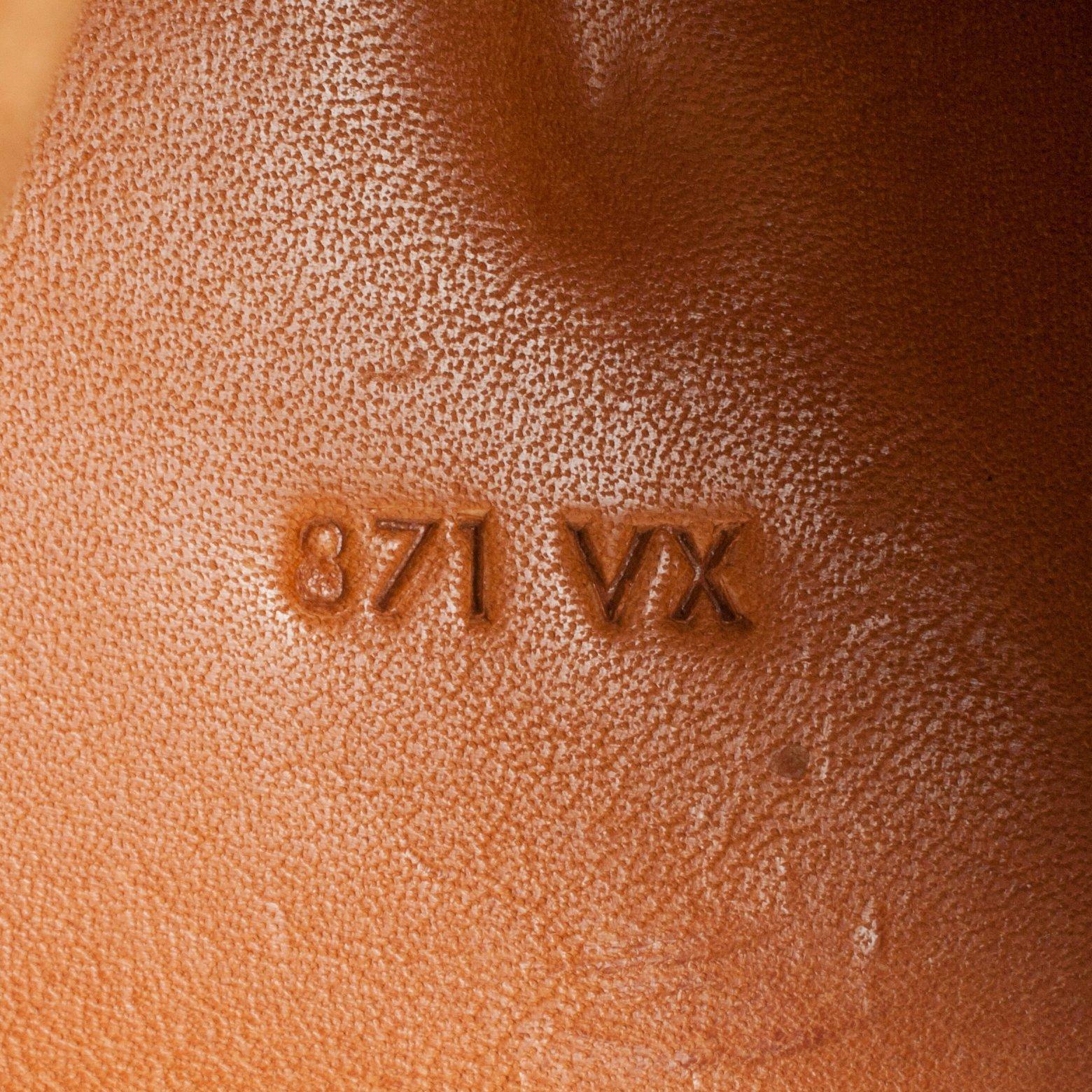 LOUIS VUITTON, resegarderob, "Garment Cover".