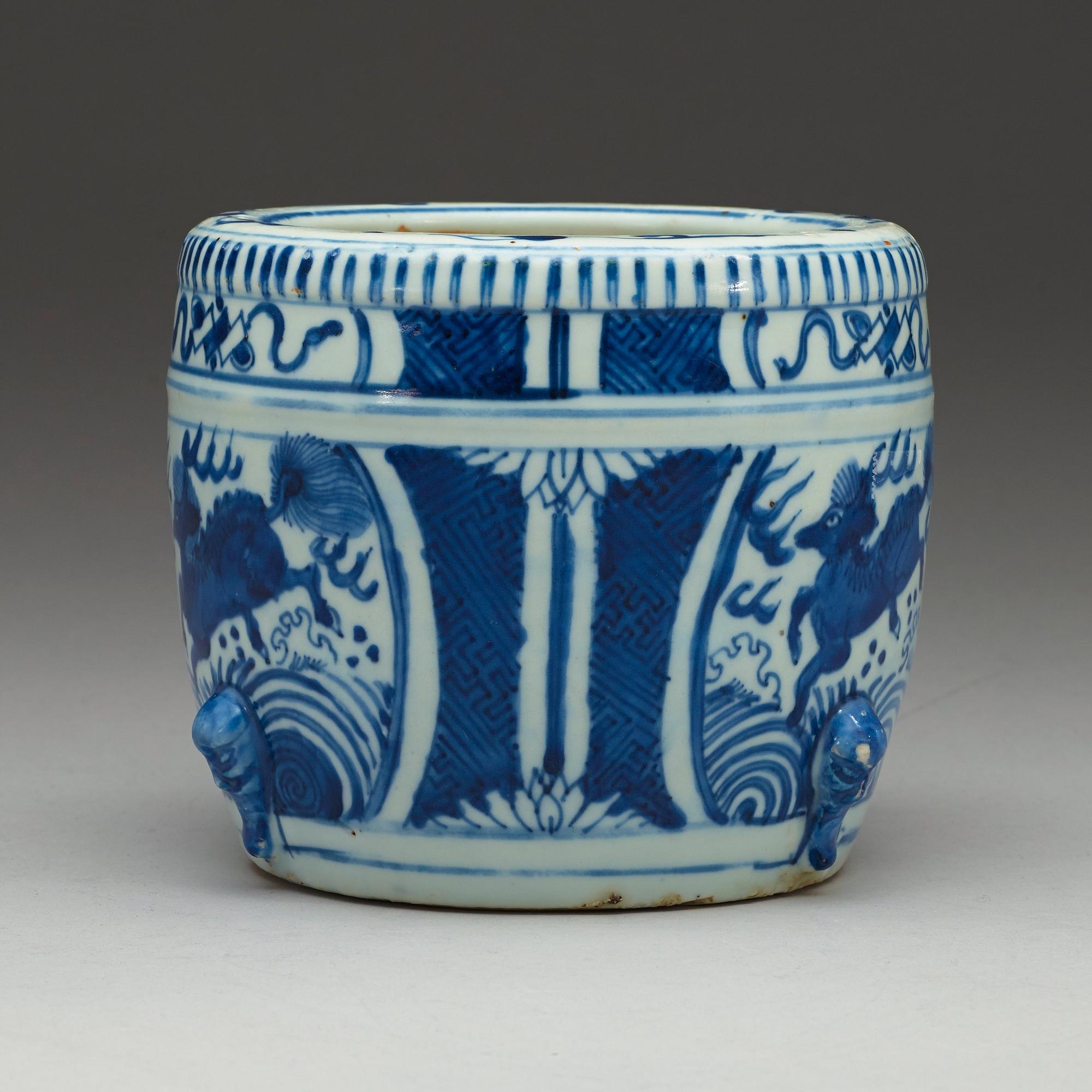 A blue and white censer, Ming dynasty, Wanli (1573-1620).