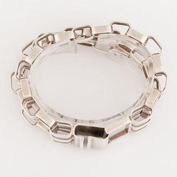 A Sven Erik Högberg silver bracelet.