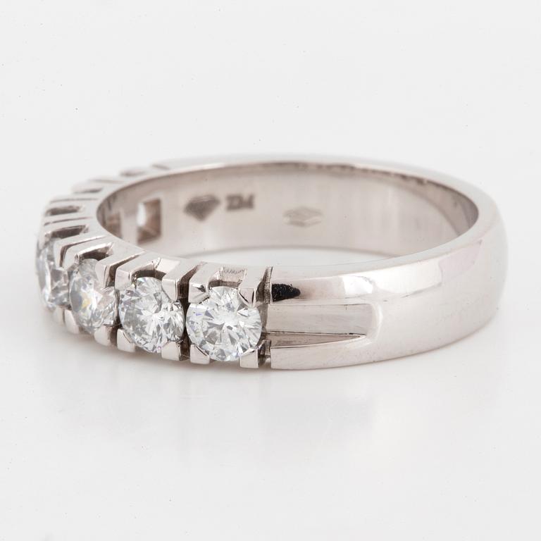 RING, halvallians med briljantslipade diamanter totalt  1,20 ct.