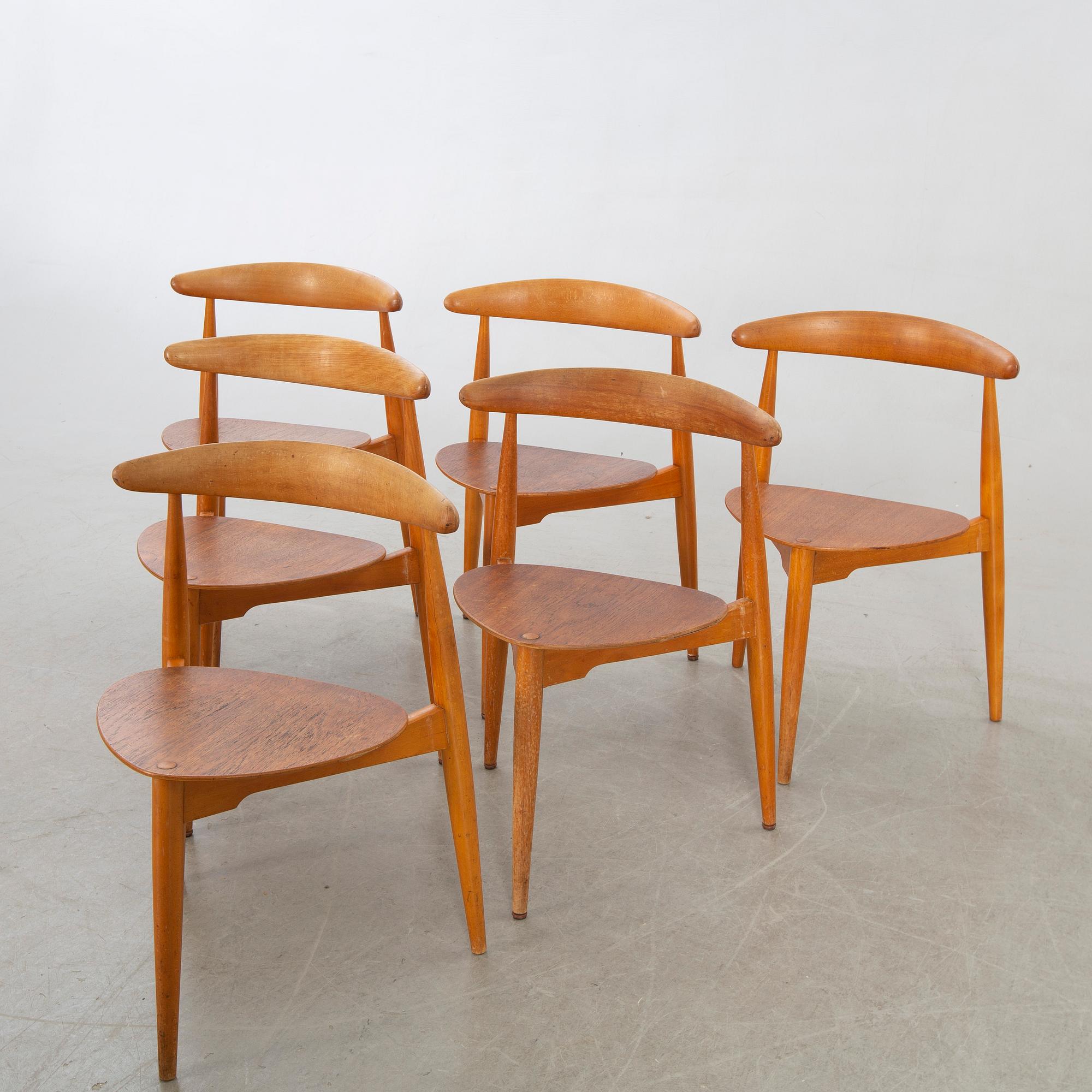 Hans J Wegner, stolar 6 st "Hjertestolen", 
 för Fritz Hansen, Danmark 1900-talets andra hälft.