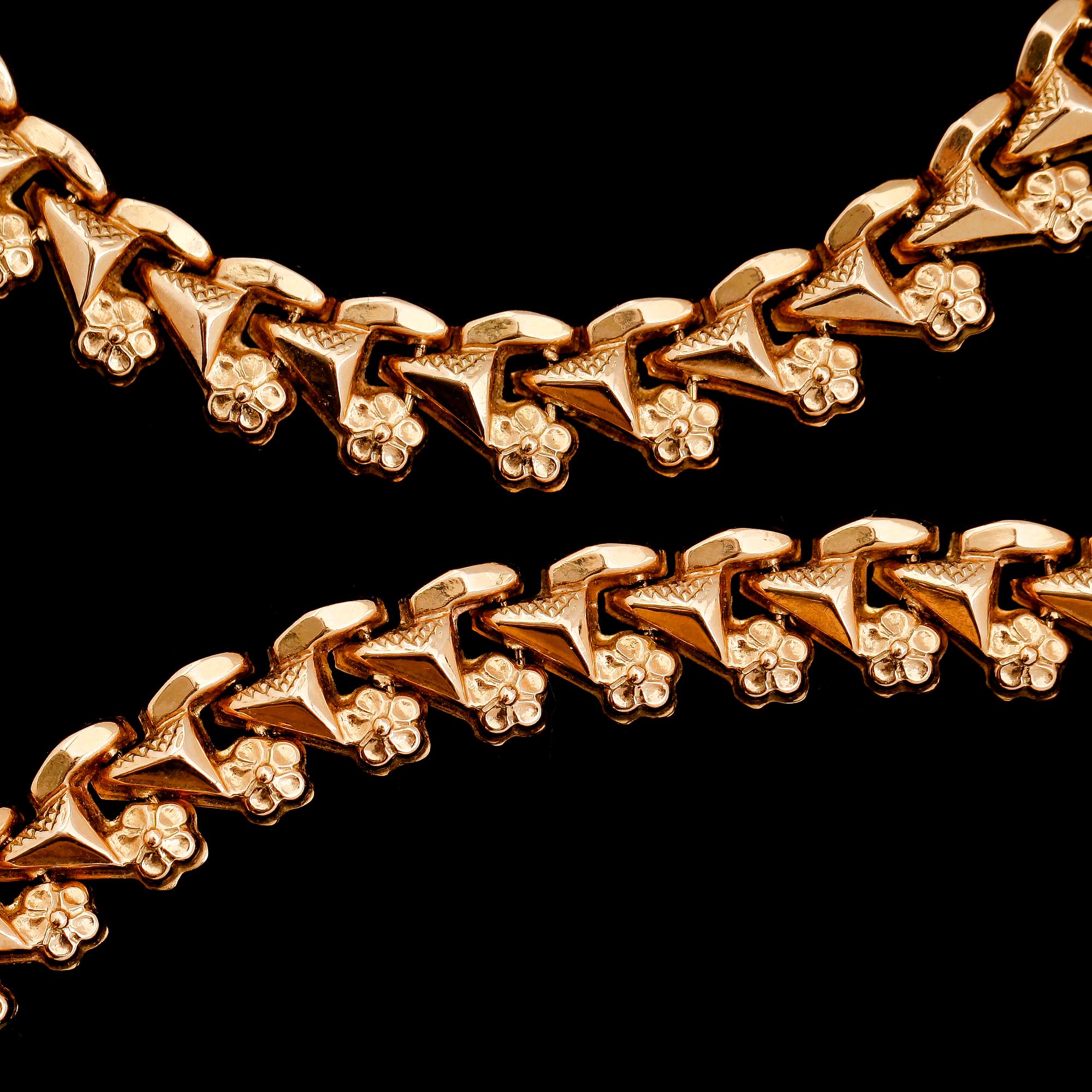 COLLIER, 18 k guld. Vikt 26 g.