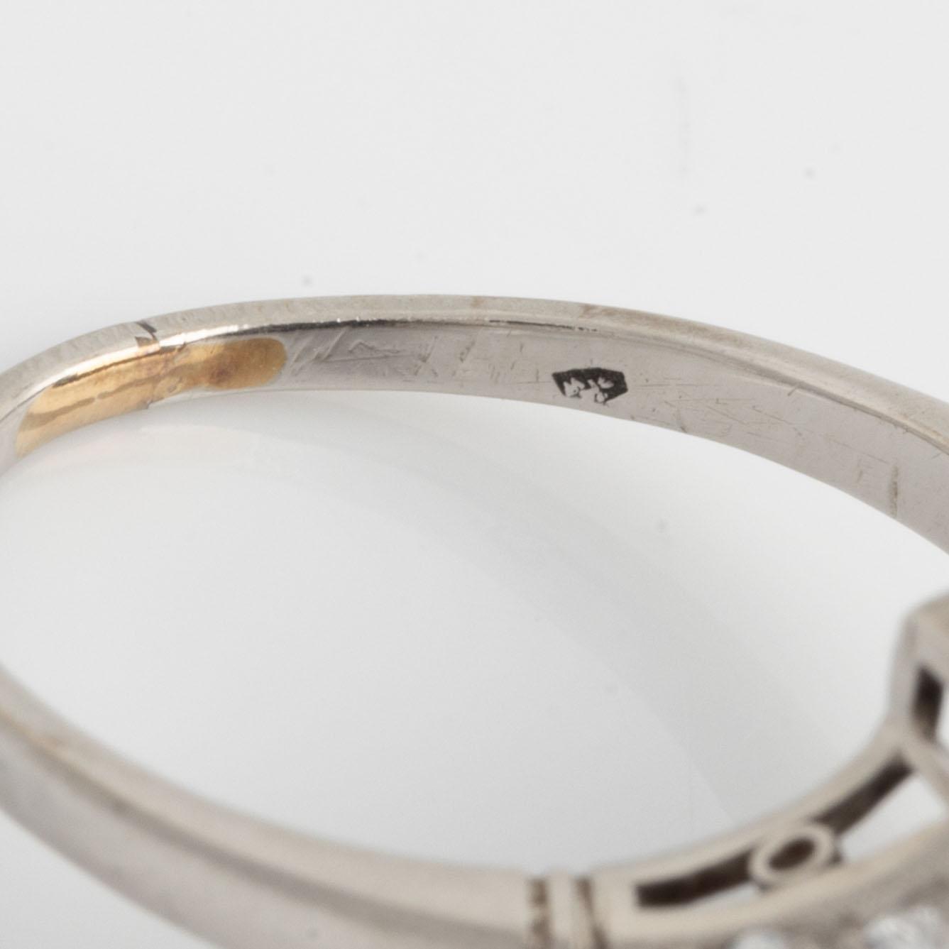 Ring with onyx and diamonds.