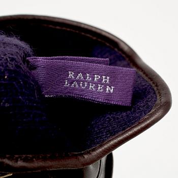 RALPH LAUREN, a pair of darkbrown lambskin gloves, size 7 1/2.