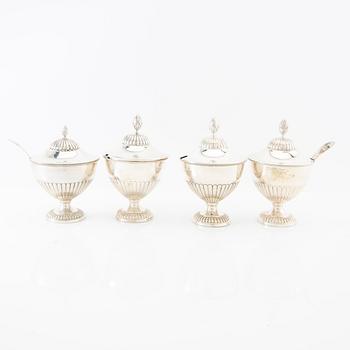 Sugar bowls 4 pcs in the Gustavian style, silver plate, and a box with a lid by Mappin & Webb.