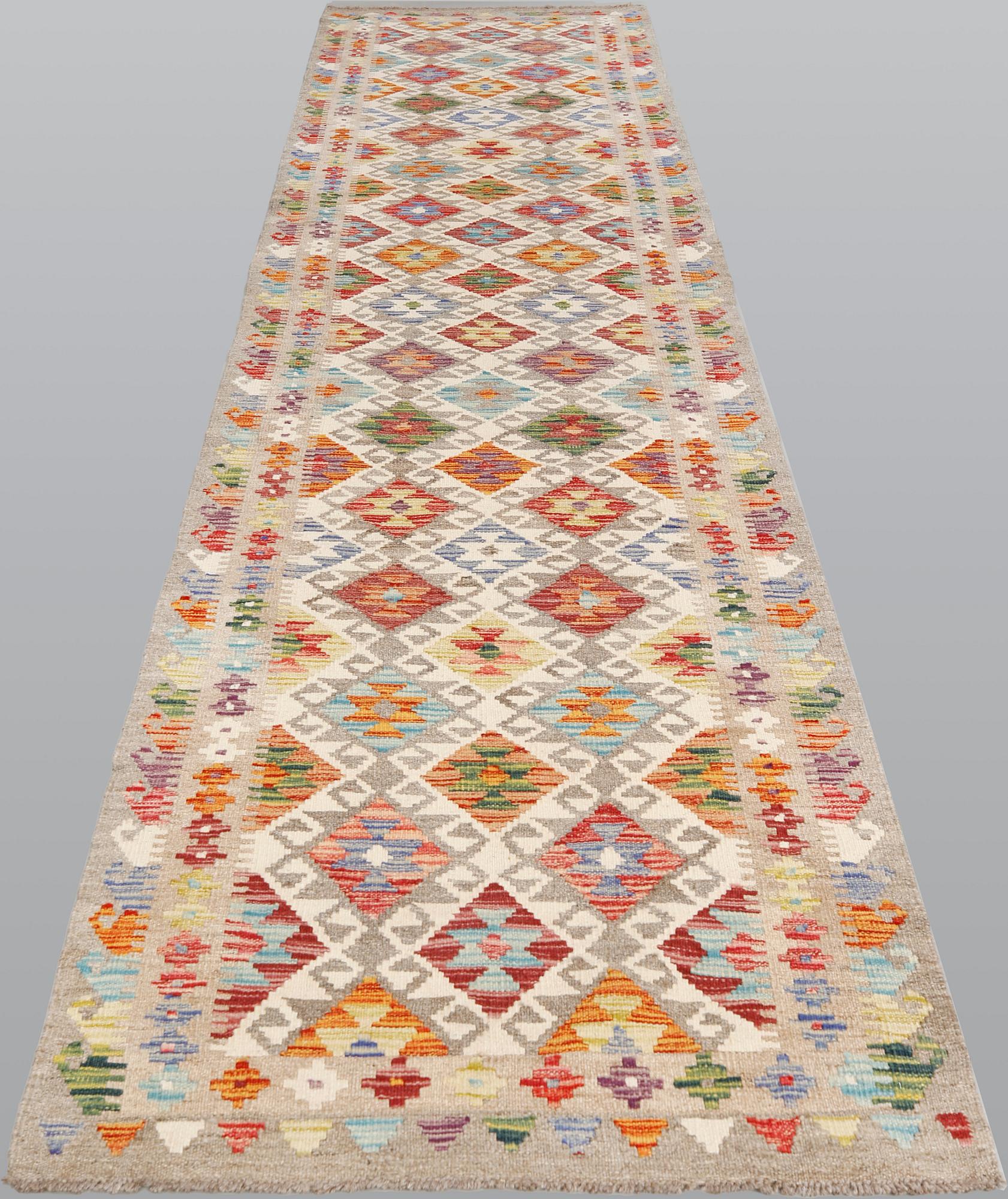 Gallerimatta, Kelim, ca 402 x 84 cm.