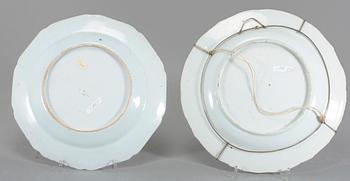 TALLRIKAR, 2 st, porslin, Kina, 1700-tal.