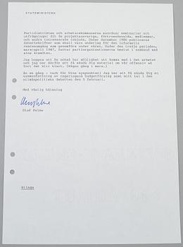 OLOF PALME. 18 hand signed letters dated September 1982-February 1986.