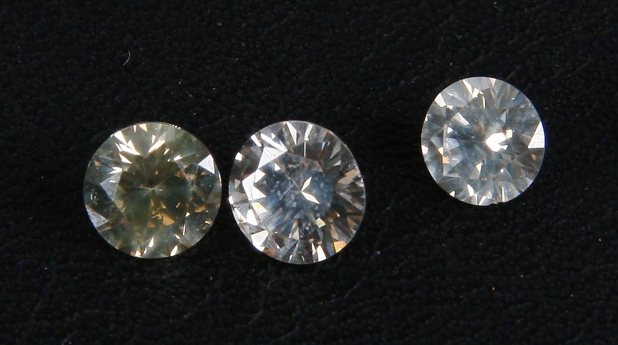 DIAMANTER 3 st. 0,47ct, 0,58ct resp 0,62ct.