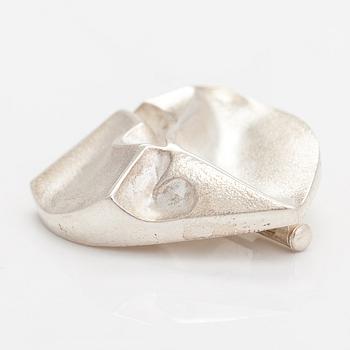 Björn Weckström, A sterling silver brooch 'Cuore di neve'. Lapponia 2002.