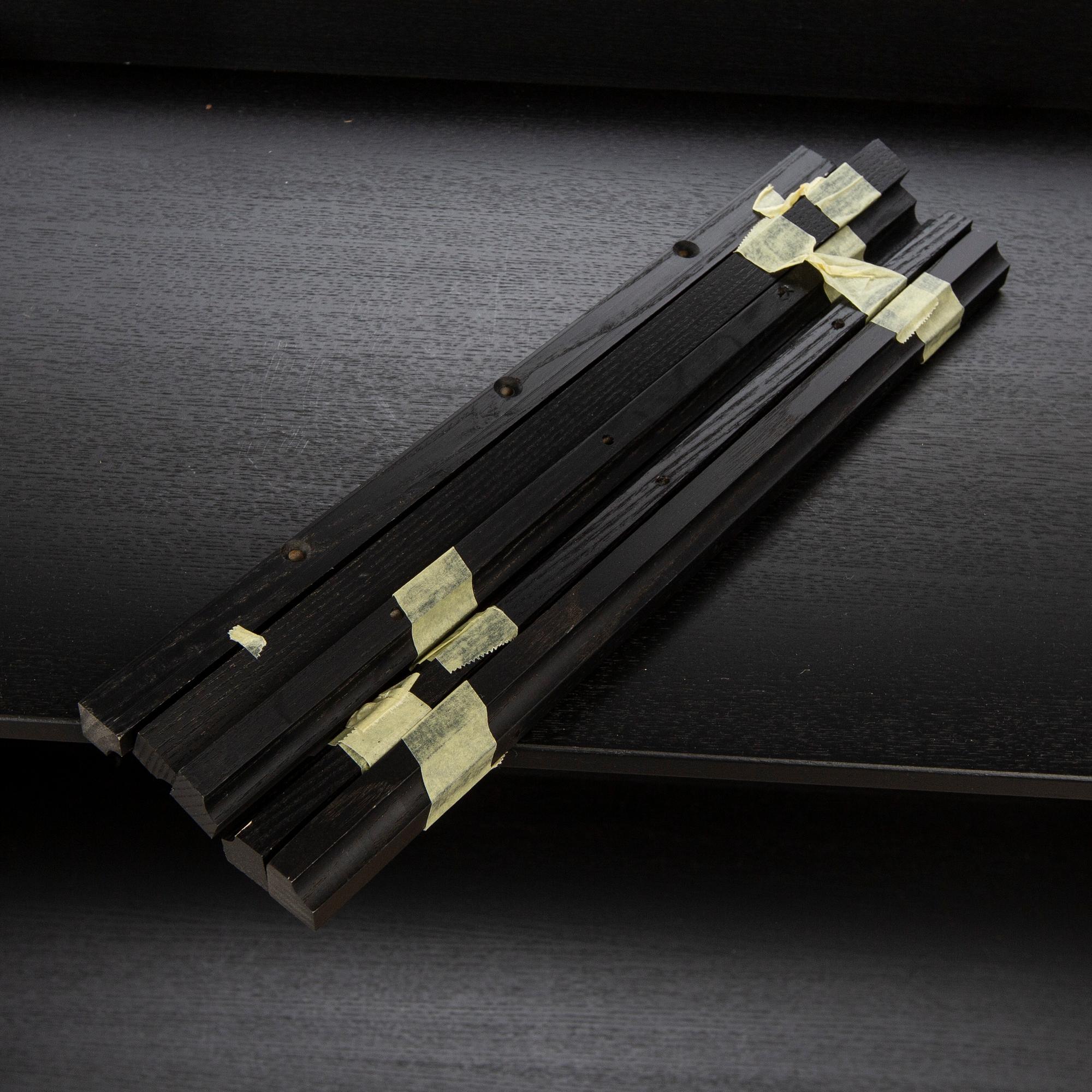 A Skagerak Vivlio book shelf 21st century.