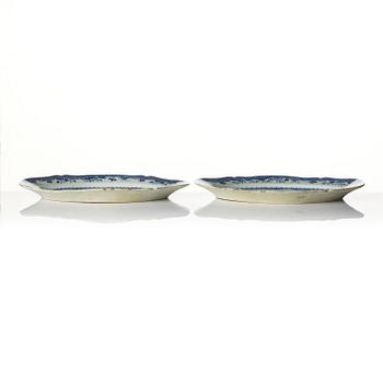 Fat, ett par, porslin. Qingdynastin, Qianlong (1736-95).