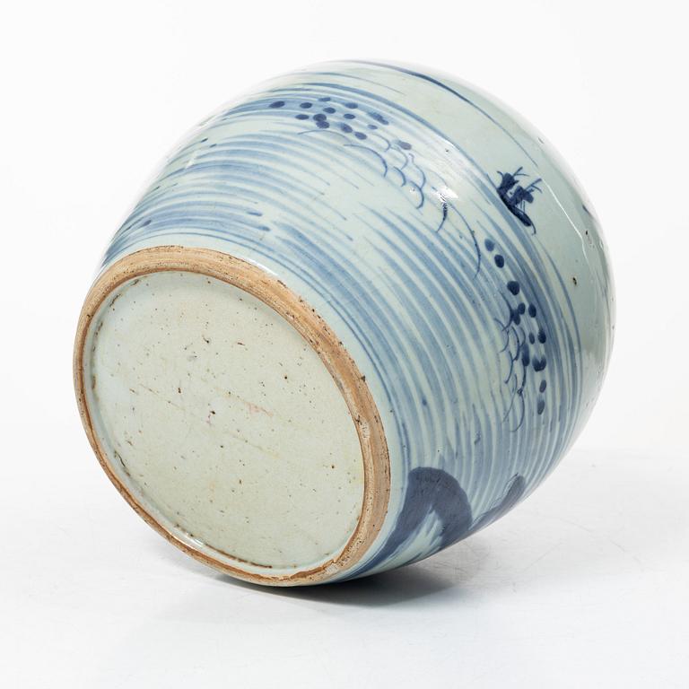 A blue and white tureen with cover, and a blue and white pot, porcelain, China, Qing dynasty 19th century.
