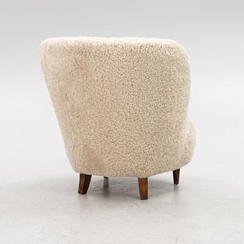 Armchair, Swedish Modern, first half of the 20th century.