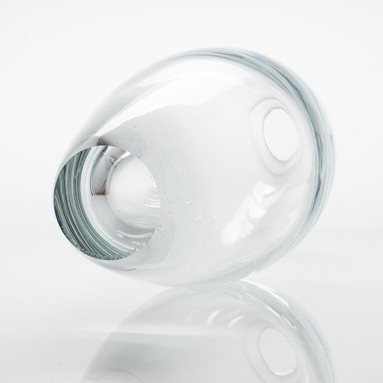 Timo Sarpaneva, an art glass signed Timo Sarpaneva 1976.