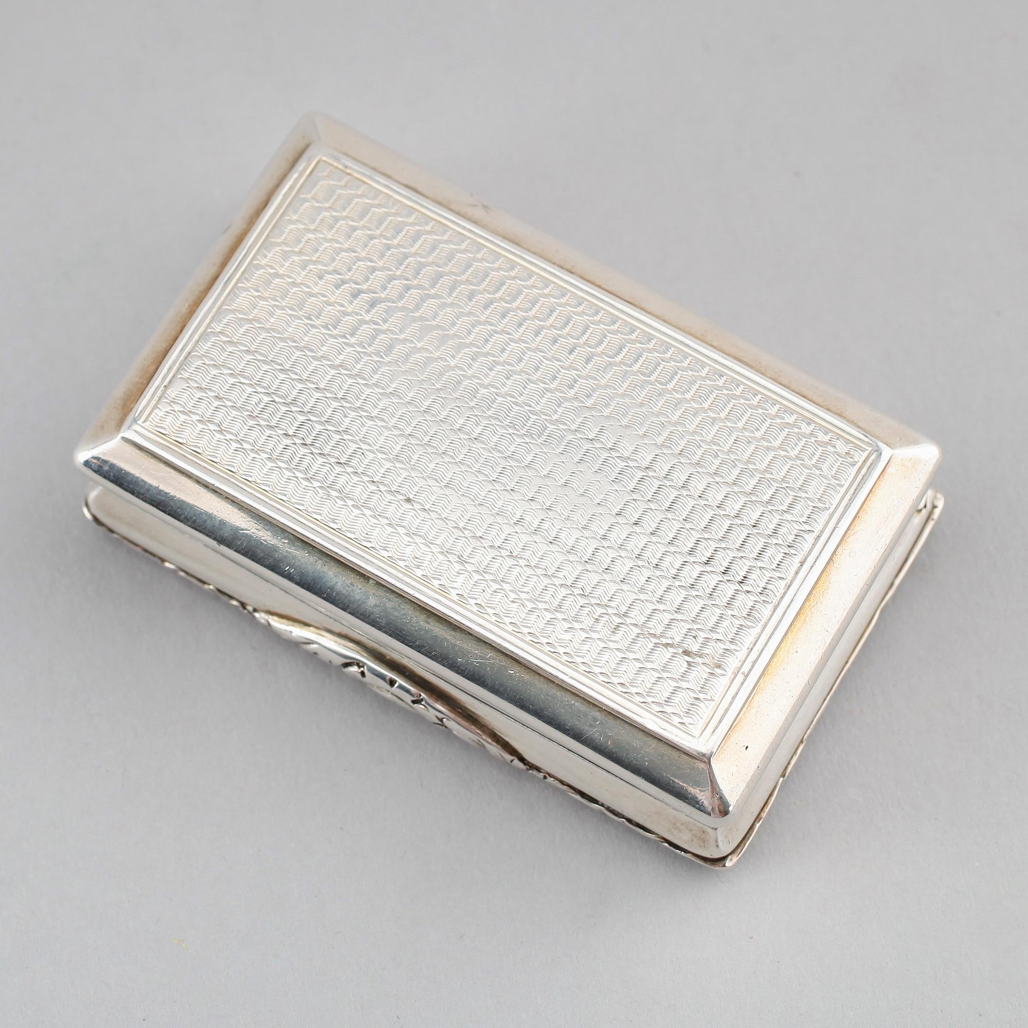 DOSA, silver, Joseph Willmore, Birmingham 1823. Vikt ca 69 gram.