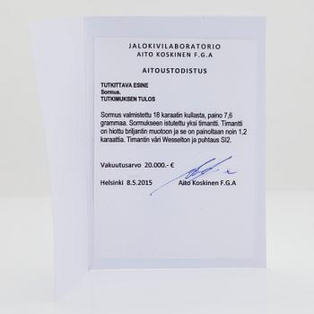 Sormus, 18K kultaa, briljanttihiottu timantti noin 1.20 ct todistuksen mukaan.