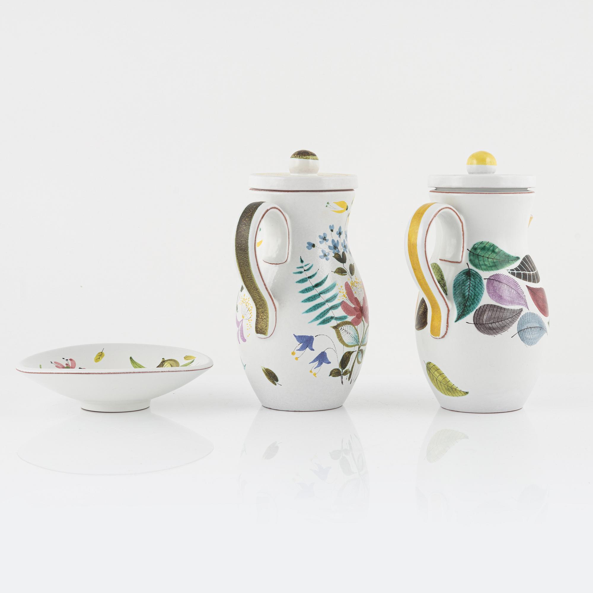 Stig Lindberg, two pitchers and a dish, Gustavsbergs studio.
