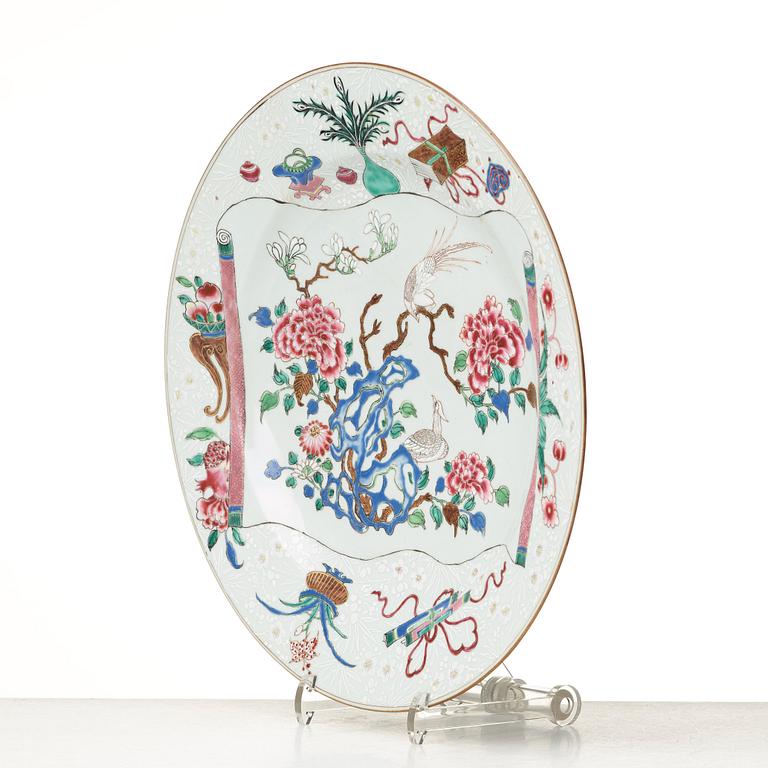 A famille rose dish, Qing dynasty, Yongzheng (1723-35).