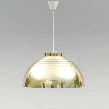 TAKLAMPA, mässing, Hans-Agne Jakobsson, Markaryd. Höjd 27 cm.