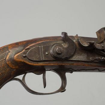 FLINTLÅSPISTOLER, ett par, för officer, signerade Le Page, circa 1810.