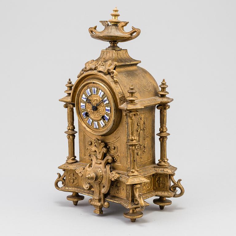 A table clock, late 19th century.