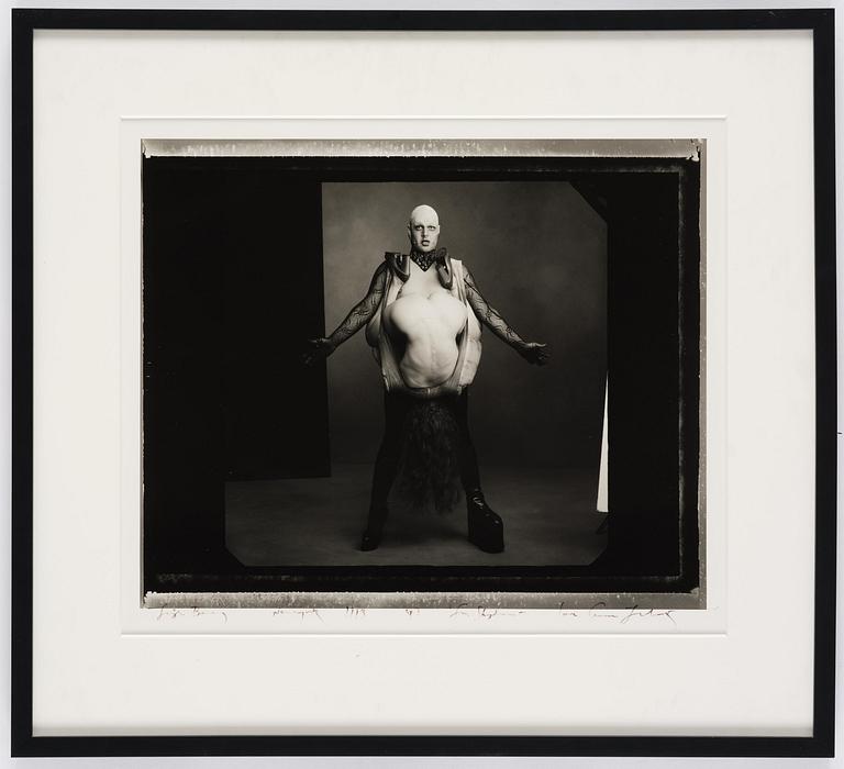 Annie Leibovitz, "Leigh Bowery, New York", 1993.