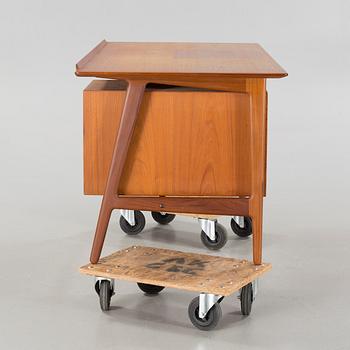 A writing desk, designed by Arne Vodder for Vamo Møbelfabrik, third quarter of the 20th century.