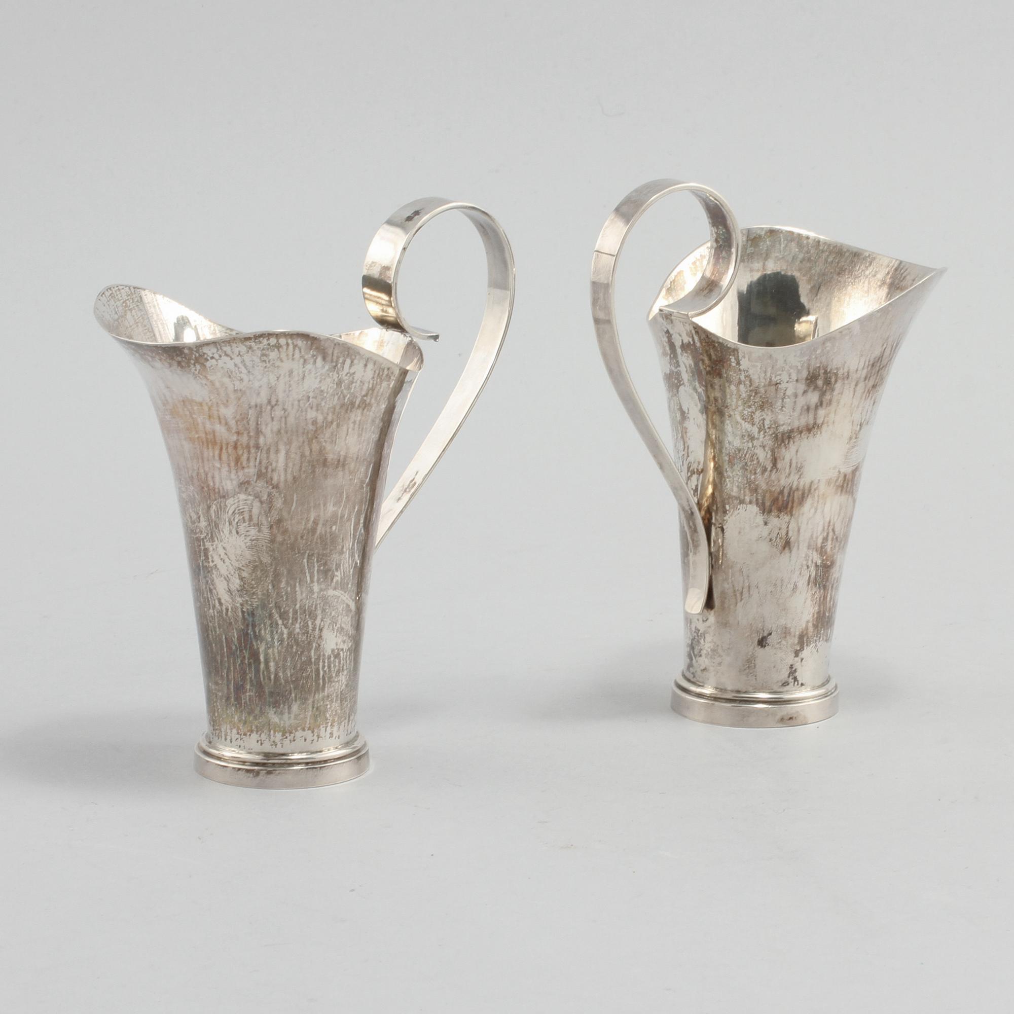 KANNOR, 2 st, silver, Tore Kullander, Borås, 1949, vikt 275 g.
