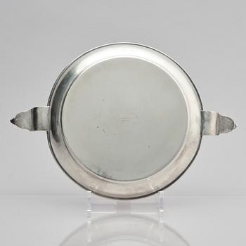 Nils Fougstedt, a vase and bowl, Fabriksaktiebolaget Kronsilver, 1930s.