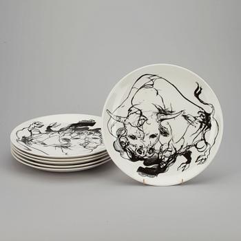 TALLRIKAR, 6 st, porslin, Marjatta Tapiola, stämplade MT, Arabia samt numrerade.