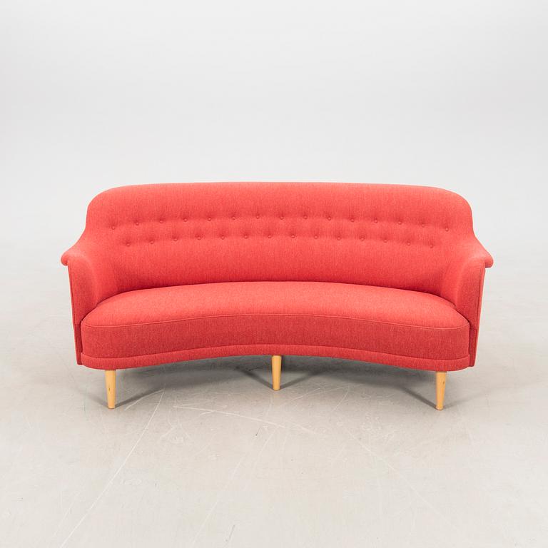 Carl Malmsten, sofa, "Runda Samsas", AB O.H. Sjögren 2010.