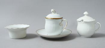 PARTI PORSLIN, ca 31 delar, Upsala Ekeby, mm.