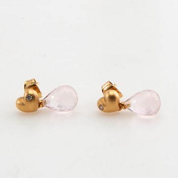Ole Lynggaard, earrings, a pair, 18K gold with brilliant-cut diamonds and faceted rose-coloured stones.