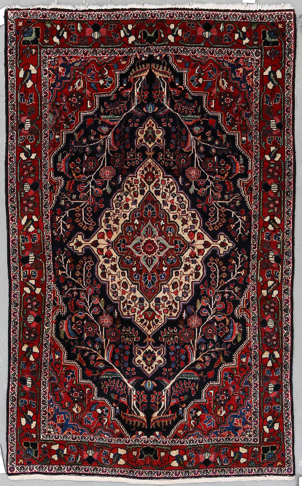 MATTA, semiantik Djovsan. Ca 153 x 100 cm.