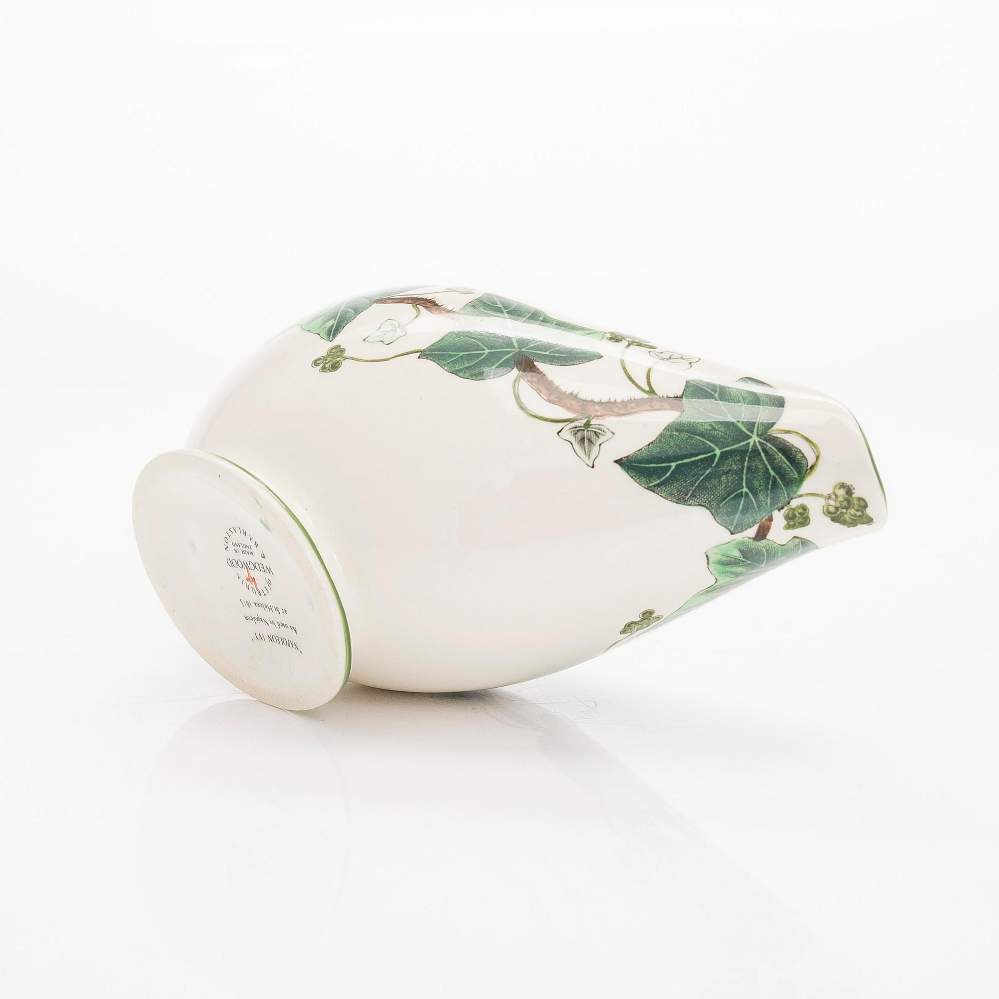 Servisdelar, 21 delar, flintgods, "Napoleon Ivy", Wedgewood.