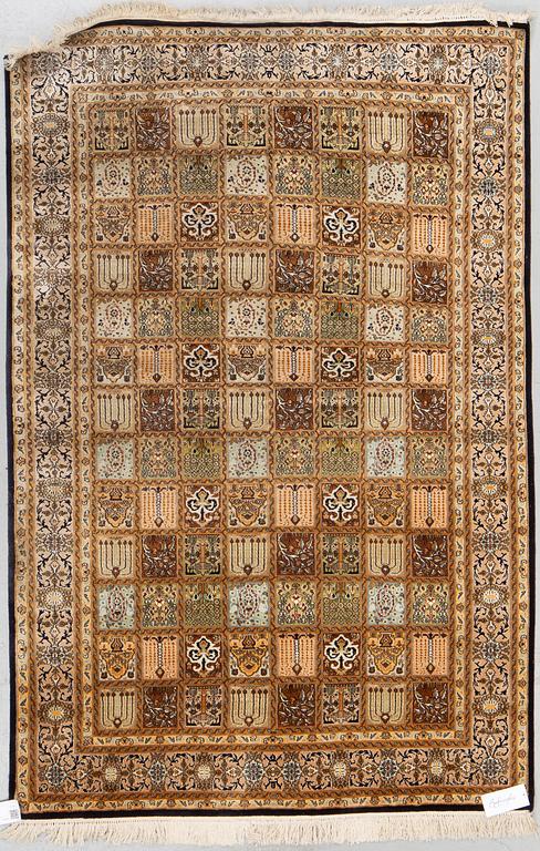 Rug, silk Qum, ca 187 x 124 cm.