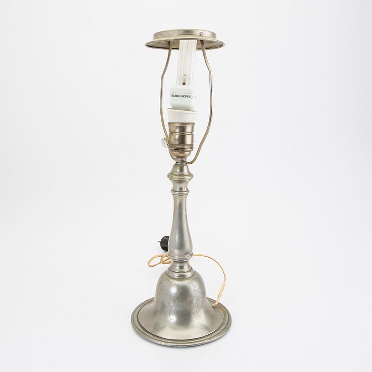 A 1930/40s pewter table lamp.