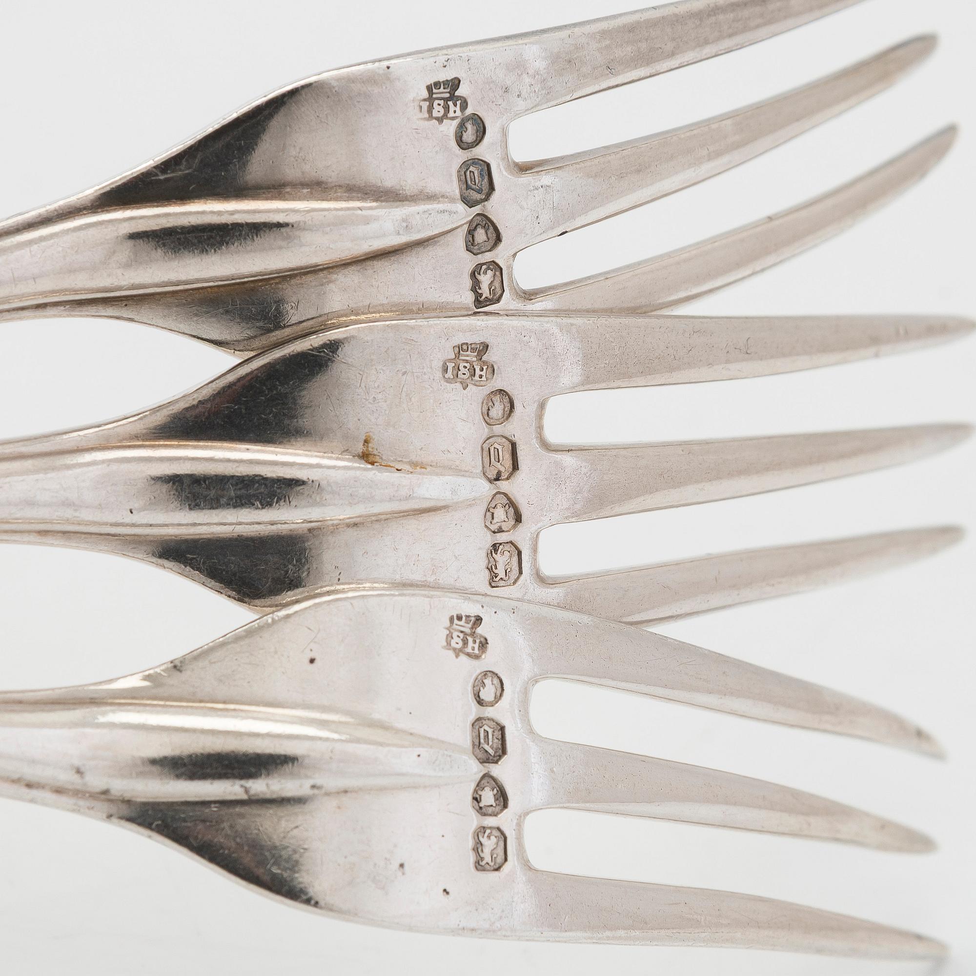 John Samuel Hunt, haarukoita ja veitsiä, 12 kpl, sterlinghopeaa, Lontoo 1859, venäläiset tuontileimat 1882-1898.