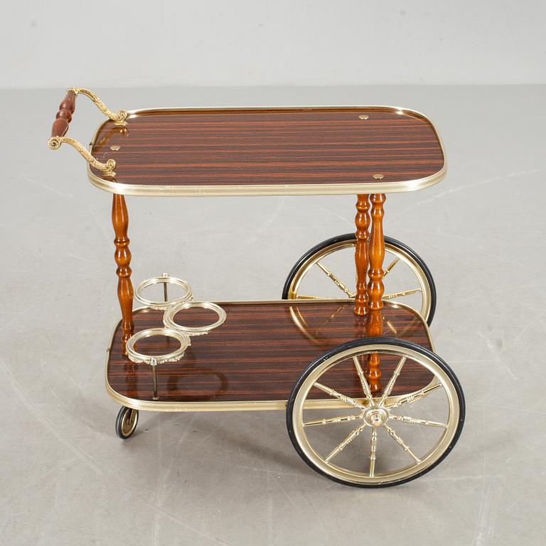 SERVERINGSVAGN, 1900-talets andra hand.