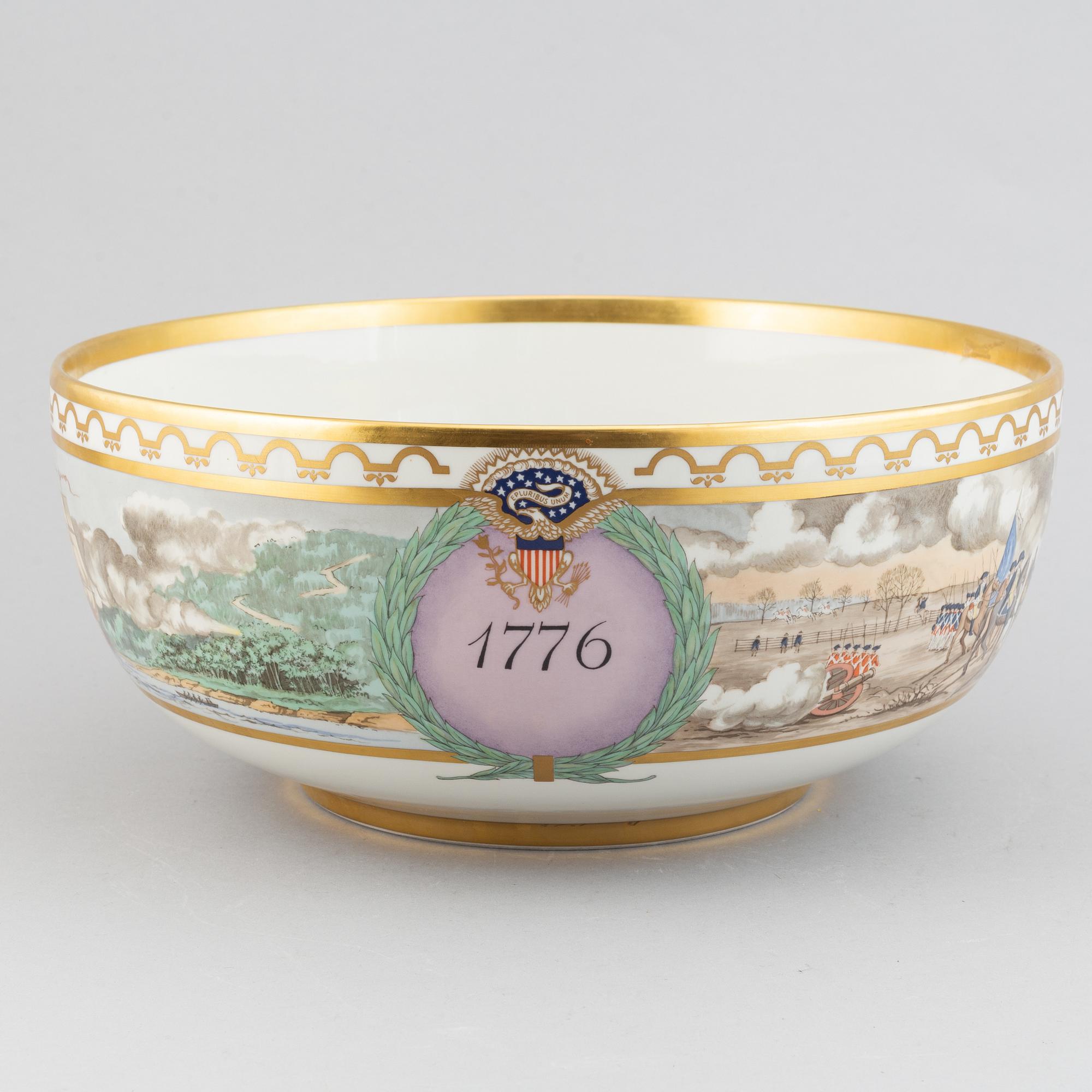 A porcelain punsch bowl from Royal Copenhagen, in commemoration of "The American Revolution 1776-1976".