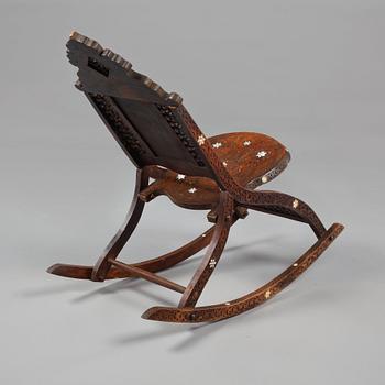 GUNGSTOL, orientalisk, 1900-tal.