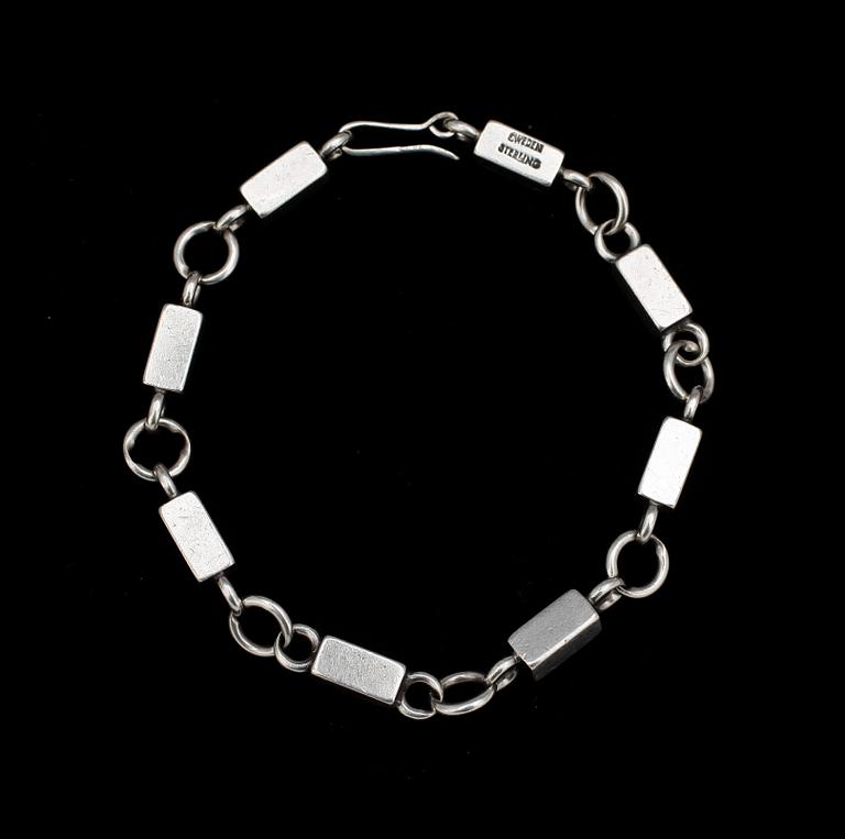 ARMBAND samt ÖRHÄNGEN, sterlingsilver, Wiwen Nilsson, Lund 1952.