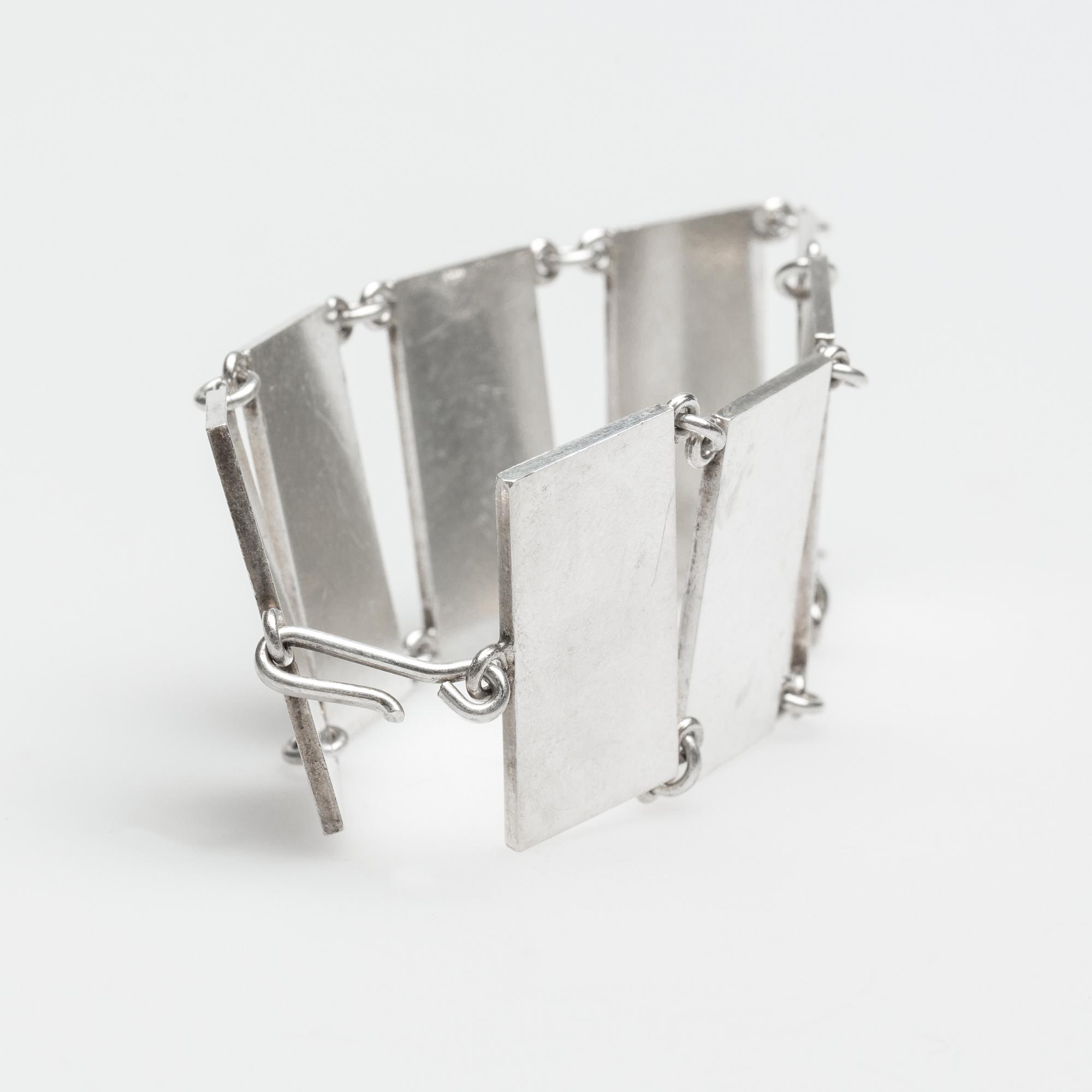 ARMBAND, Wiwen Nilsson, Lund, 1970. Sterlingsilver.