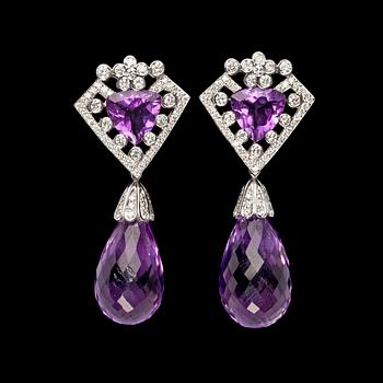 EARRINGS, brilliant cut diamonds, 1.63 cts, with hanging briolette cut amethysts.