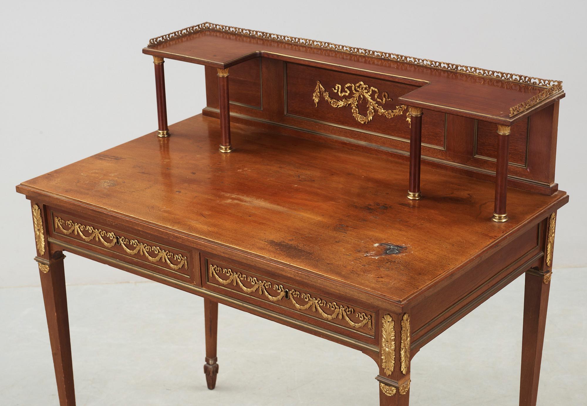 DAMSKRIVBORD, Louis XVI-stil, 1900-talets första hälft.