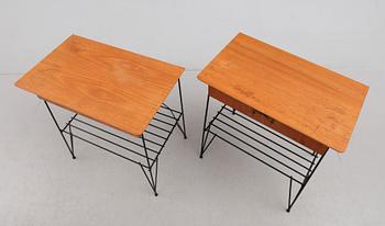 SÄNGBORD, 2 st snarlika, 1950-tal.