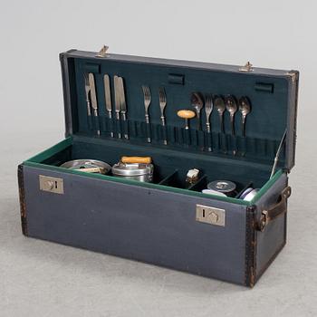 A 1920's picnic box from PUB in Stockholm.